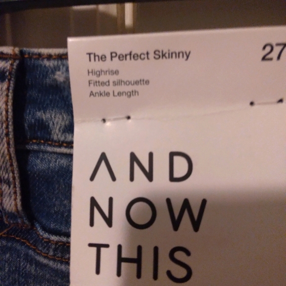 Jeans - Picture 4 of 4